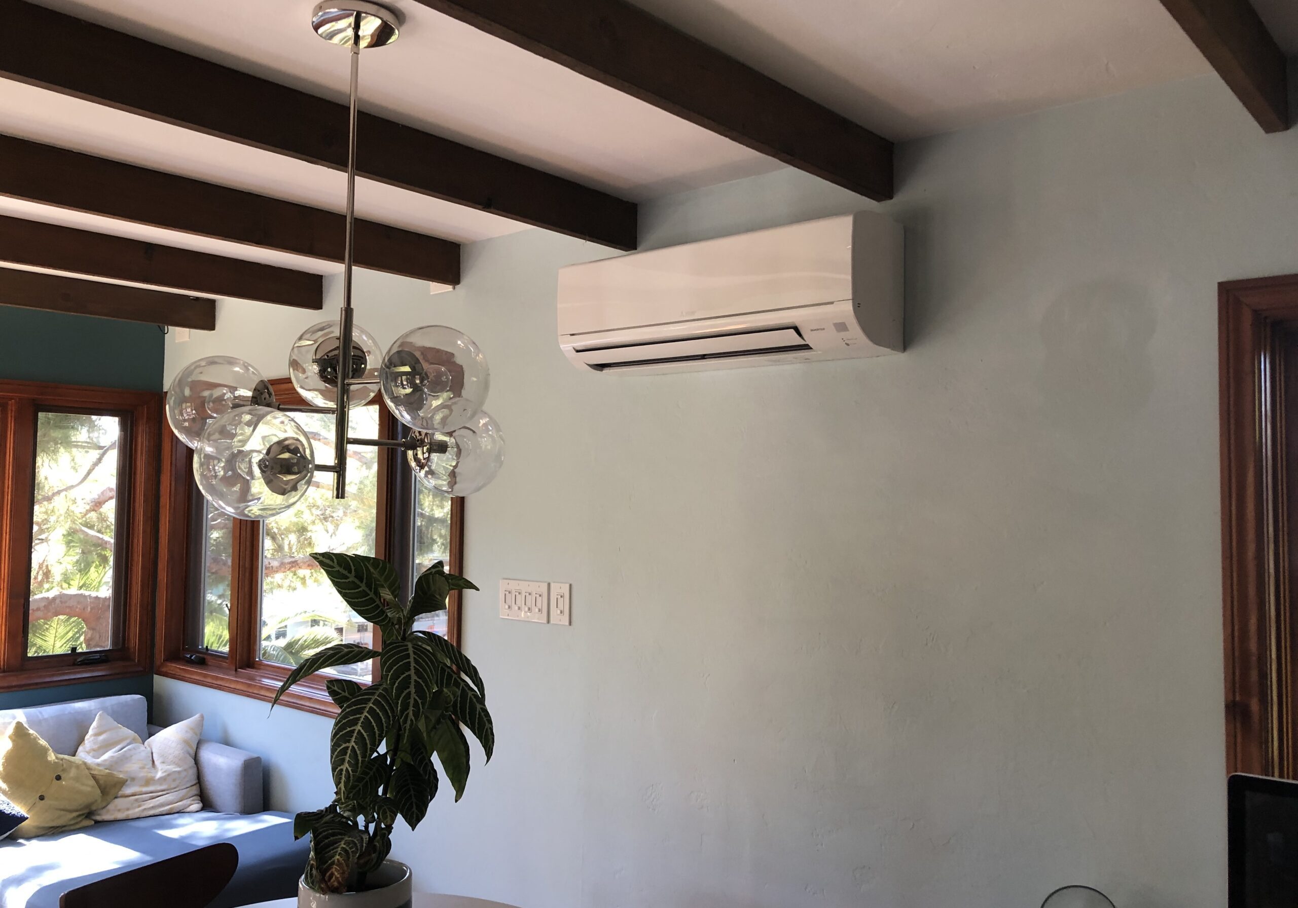 Mini split installation San Diego - Mitsubishi mini split system installed on a wall by expert HVAC contractor in San Diego